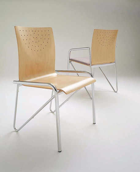 Vigacon | Stühle | Thomas Montgomery Ltd