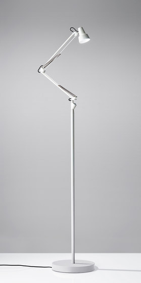 Quest LED Floor Lamp | Free-standing lights | ADS360