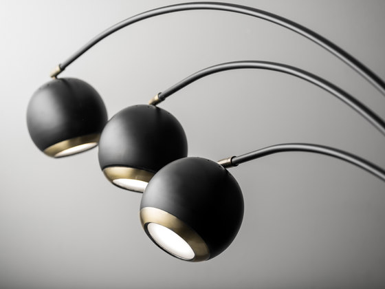 Quincy LED Floor Lamp | Standleuchten | ADS360