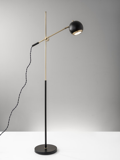 Quincy LED Floor Lamp | Luminaires sur pied | ADS360