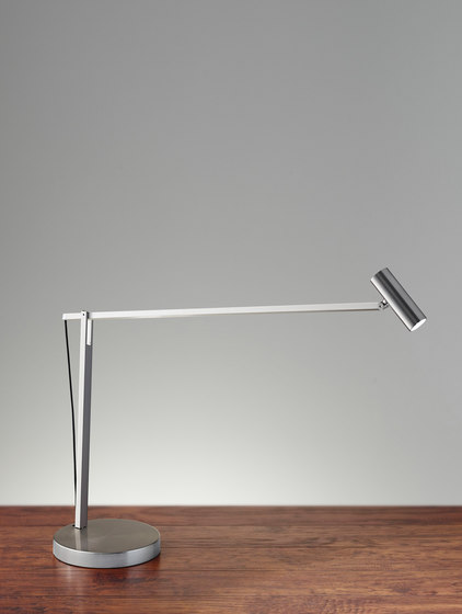 Crane LED Desk Lamp | Luminaires de table | ADS360