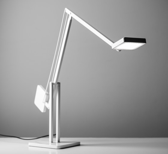 Cooper LED Desk Lamp | Tischleuchten | ADS360