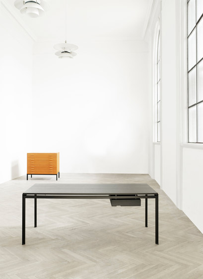 PK 52 Student desk | Desks | Carl Hansen & Søn