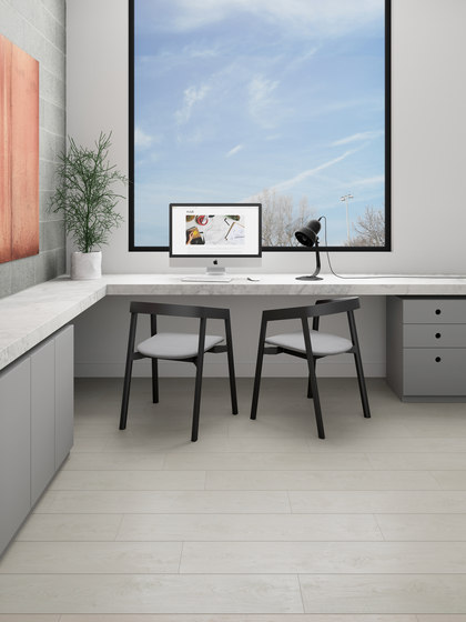 Mornington Dining Chair with Aluminium Seat | Stühle | VUUE