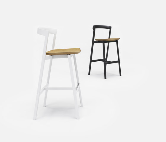 Mornington Bar Stool with Aluminium Seat | Bar stools | VUUE