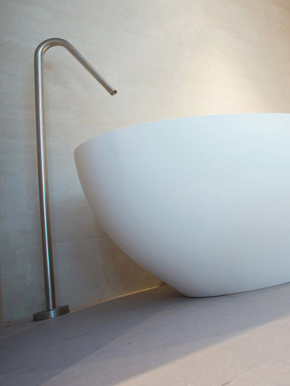 MONO SET42 | Wall mounted bath set | Bath taps | COCOON