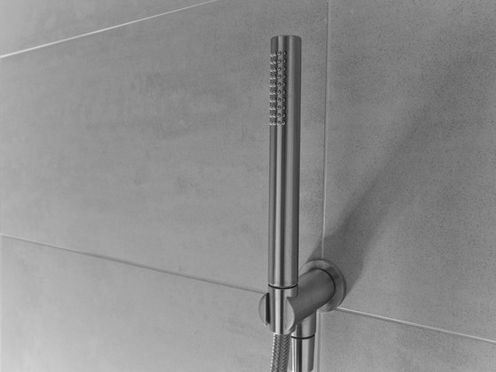 WO45 | Wall-mounted rain shower fixing | Grifería para duchas | COCOON
