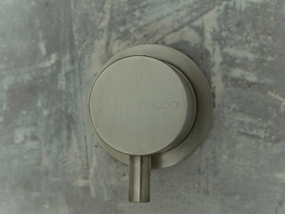 DB1 | Wall mounted hand-shower set | Shower controls | COCOON
