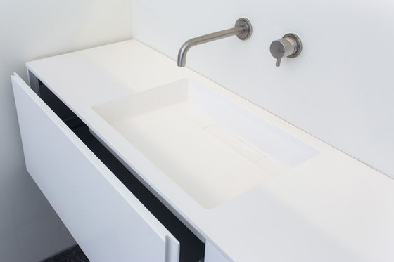 MONO 09 | Deck mounted basin/toilet tap | Robinetterie pour lavabo | COCOON