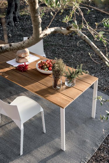 be-Easy slatted Table & Benches | Tavoli pranzo | Kristalia