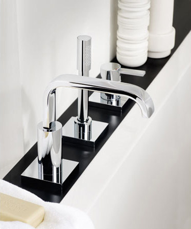 Allure Roman Tub Filler with Personal Hand Shower | Robinetterie pour baignoire | Grohe USA