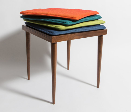 Slatted Stacking Tables | Beistelltische | Smilow Design