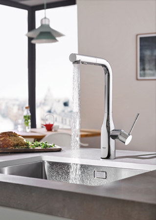 Essence Roman Tub Filler with Personal Hand Shower | Grifería para bañeras | Grohe USA