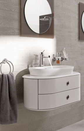 Essence Floor Mounted Tub Filler | Bath taps | Grohe USA