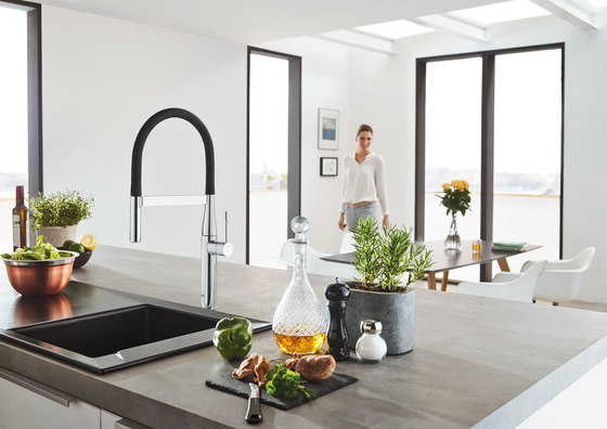 Essence Floor Mounted Tub Filler | Bath taps | Grohe USA