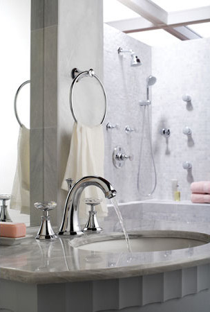 Kensington Roman Tub Filler with Personal Hand Shower | Rubinetteria vasche | Grohe USA