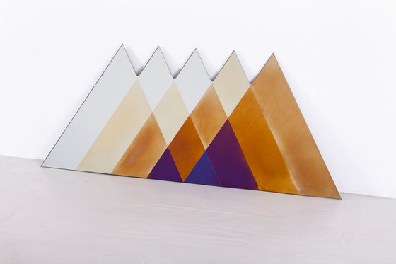 Transience Mirror Triangle for Transnatural | Miroirs | Tuttobene