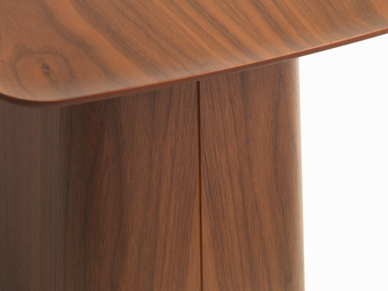 Wooden Side Table Medium | Mesas auxiliares | Vitra