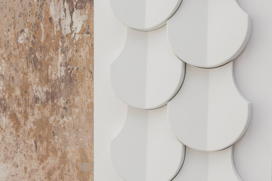 Shingle wall tile with3D effect in black concrete | Dalles de béton | KAZA