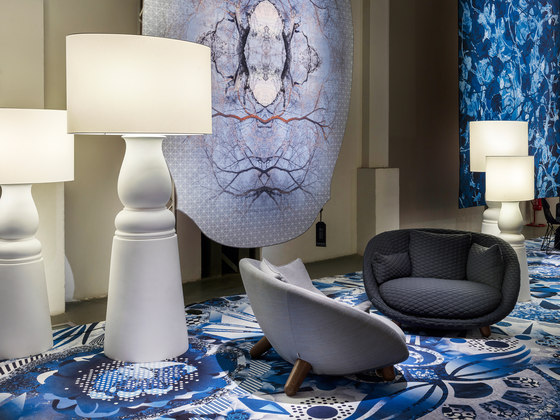 Delft Blue | Plate rug | Formatteppiche | moooi carpets