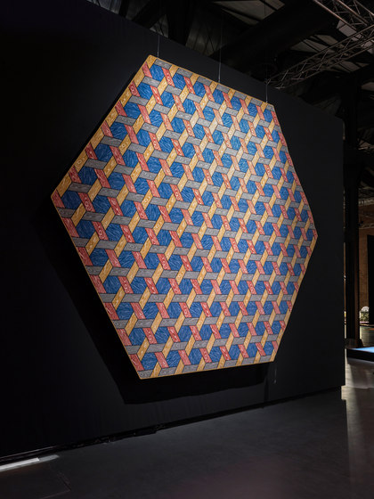 Hexagon | red blue Broadloom | Moquetas | moooi carpets