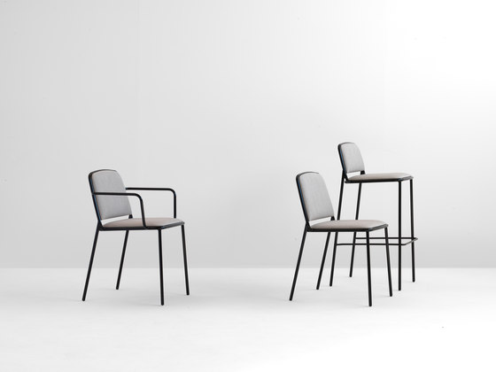 Ring 671 | Chairs | Et al.