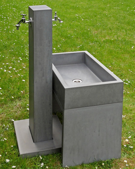 Wasserzapfsäule Adina | Trinkbrunnen | OGGI Beton