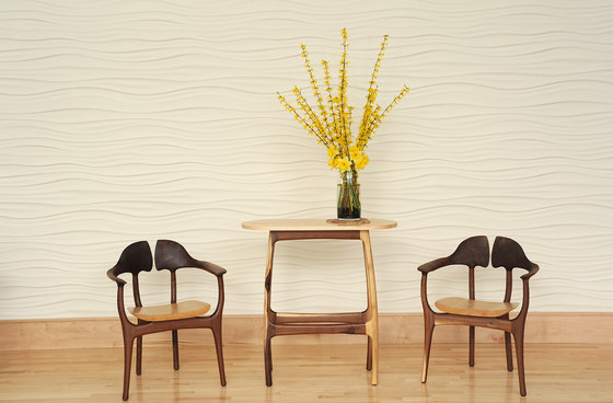 Swallowtail bar stool | Sgabelli bancone | Brian Fireman Design