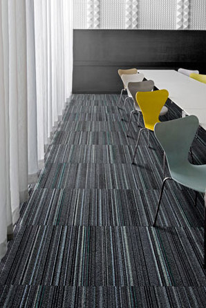 Straight Edge Charcoal | Carpet tiles | Interface USA