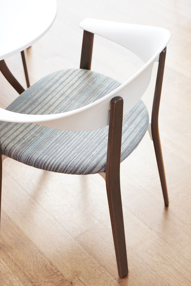 Zones Arm Chair | Chairs | Teknion