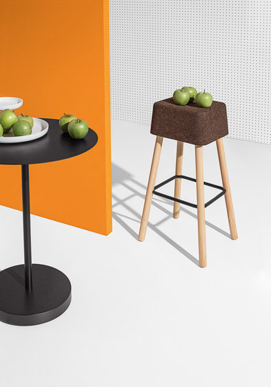 Bombetta Cube | Bar stools | Discipline