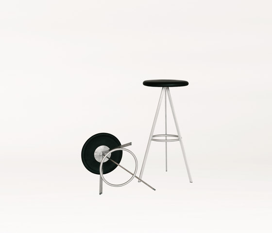 Trispace BarHeight | Bar stools | Case Furniture