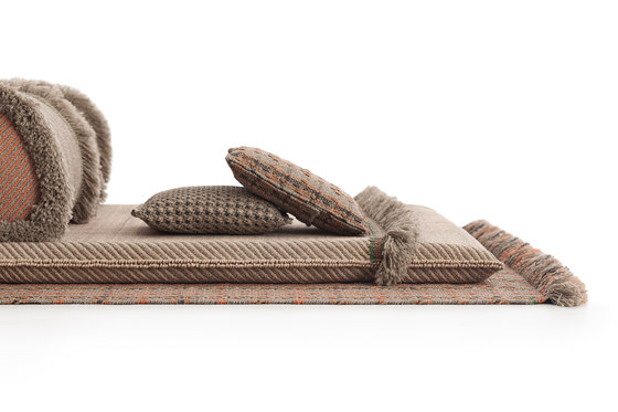 Garden Layers Doble Indian bed Tartan terracotta | Tagesliegen / Lounger | GAN