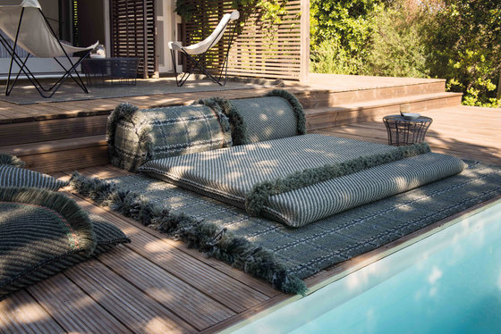 Garden Layers Single Indian bed Gofre terracotta | Camas de día / Lounger | GAN