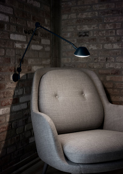 AQ01™ | Wall lamp | Black | Lámparas de pared | Fritz Hansen