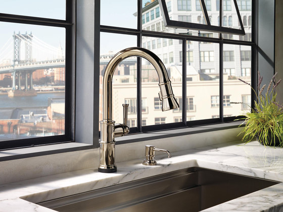 Articulating Faucet with Finished Hose | Rubinetterie cucina | Brizo
