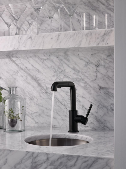 Articulating Faucet with Finished Hose | Robinetterie de cuisine | Brizo