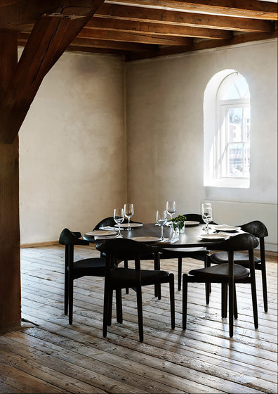 Riverstone | dining table walnut | Tavoli pranzo | Wiinberg