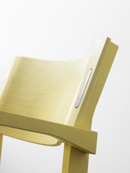 Decibel Black S-025 | Chairs | Skandiform