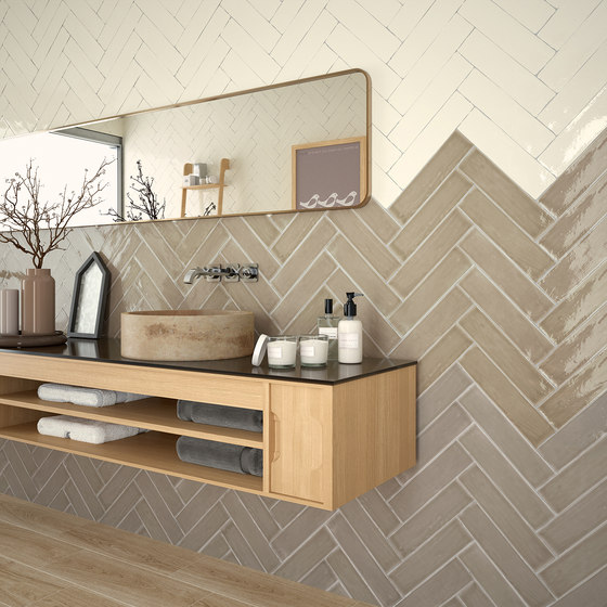 Atelier & Purity | Loop Smoke Glossy-Dk ceramic tile | Carrelage céramique | Dune Cerámica