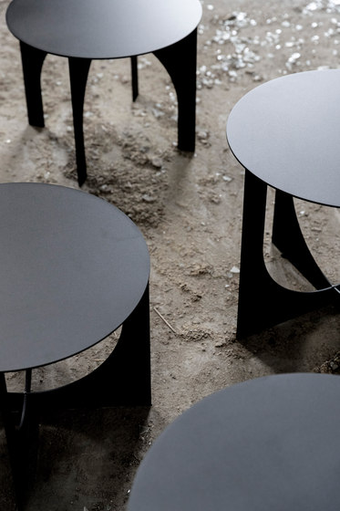 Inverse small V2 | Coffee tables | Bent Hansen