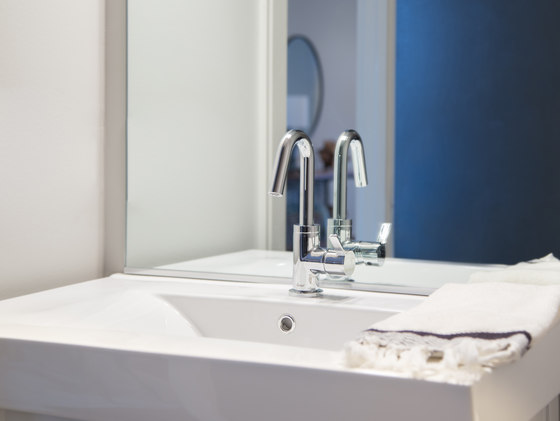 Amalfi™ | Two Handle Centerset Lavatory Faucet, 1.2gpm | Robinetterie pour lavabo | Danze
