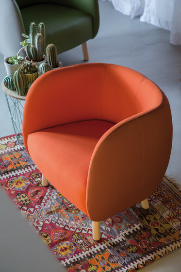 Mousse P | Poltrone | CHAIRS & MORE