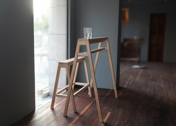 AA Furniture | Tables hautes | Hyfen