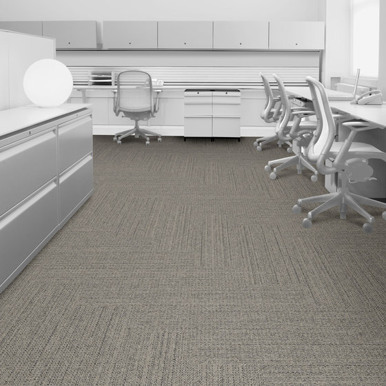 World Woven - WW870 Weft Charcoal variation 1 | Carpet tiles | Interface USA