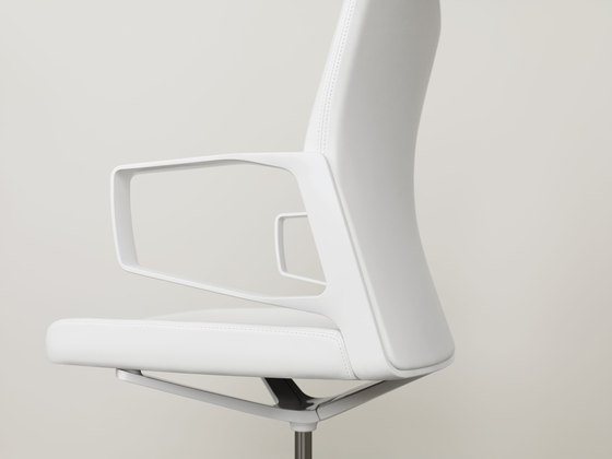 Aesync 11224 | Chairs | Keilhauer