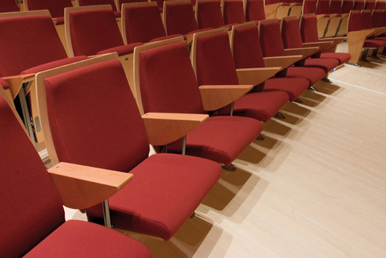 One To One | Fauteuil Auditorium | Estel Group