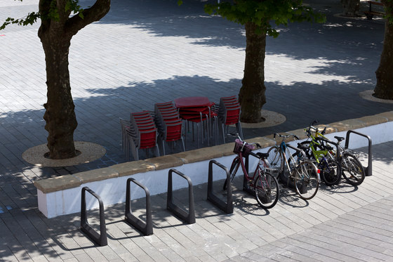 Raval | Bicycle stands | Escofet 1886