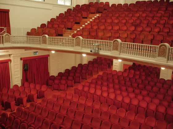 Giada P | Sedute auditorium | Caloi by Eredi Caloi
