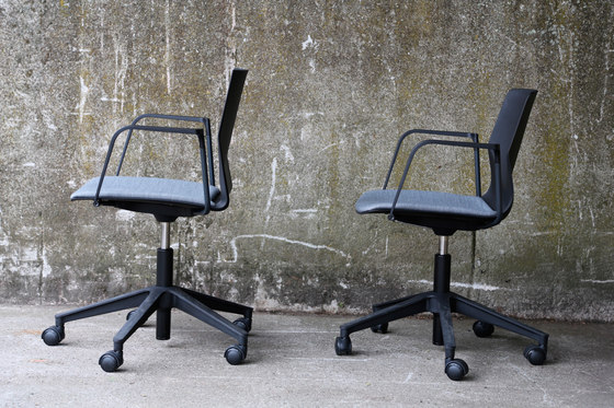 FourCast®2 Wheeler armchair | Office chairs | Ocee & Four Design